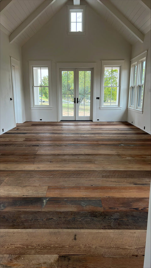 YELLOW PINE SANDED FLOORING